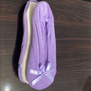 CHATTIES GIRL”S PURPLE SLIPPERS Size Large